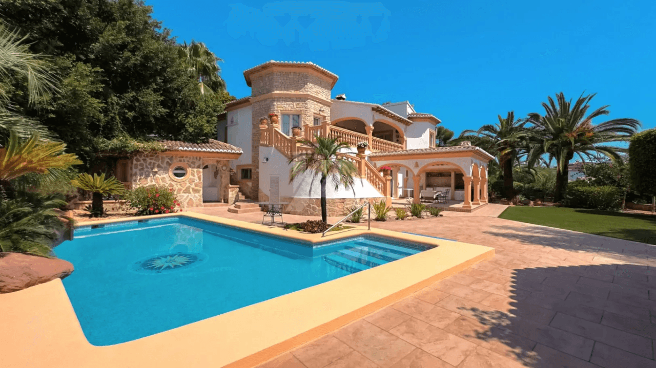 Недвижимость в Продажа в Moraira